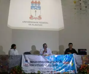 Companheiro George Rolim coordena a mesa da primeira palestra do Evento